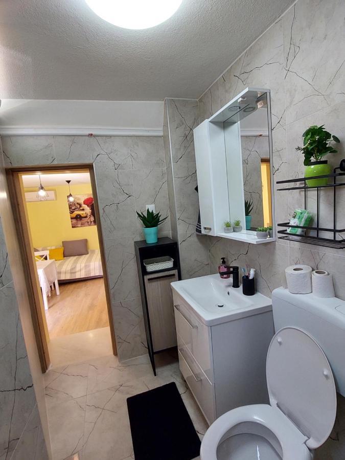 Mexicana Apartment Yellow Zadar Bagian luar foto