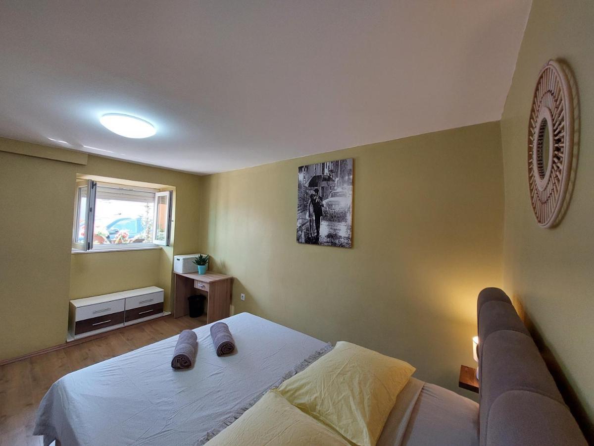 Mexicana Apartment Yellow Zadar Bagian luar foto