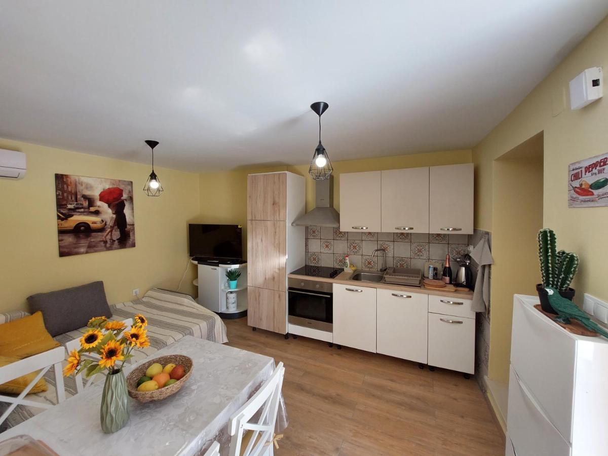 Mexicana Apartment Yellow Zadar Bagian luar foto